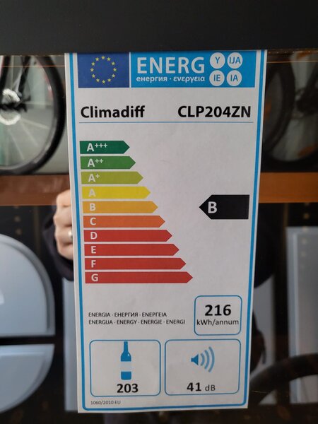Frigider racitor de vinuri Climadiff
